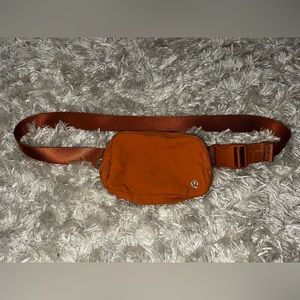 Lululemon Everywhere Belt Bag